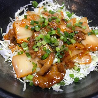 ボリューム満点◎豚キムチ丼